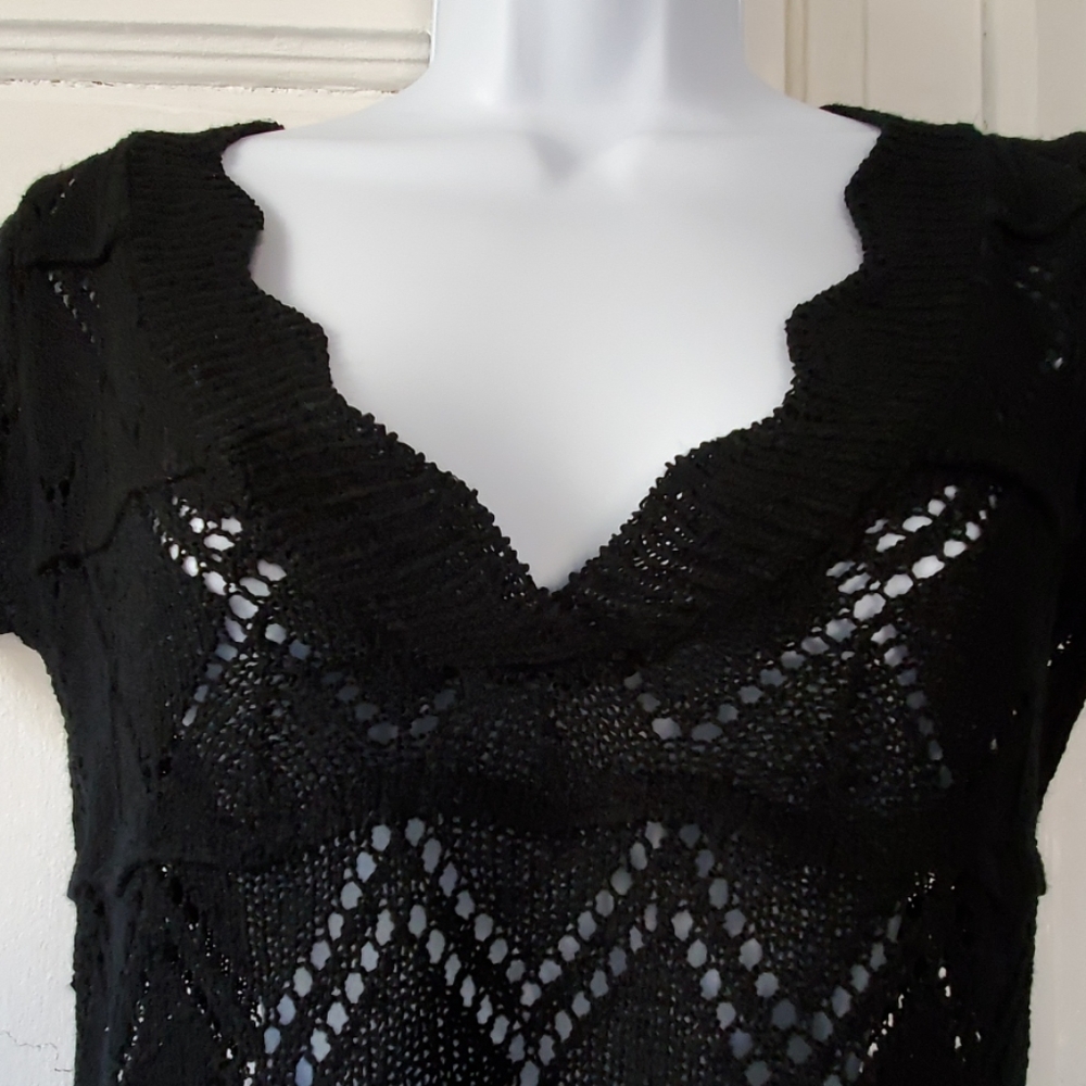 Tops - Picture 3 of 7